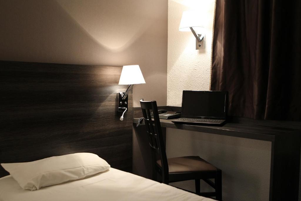 Initial By Balladins Geneve / St-Genis-Pouilly サン・ジュニ・プイイ 部屋 写真